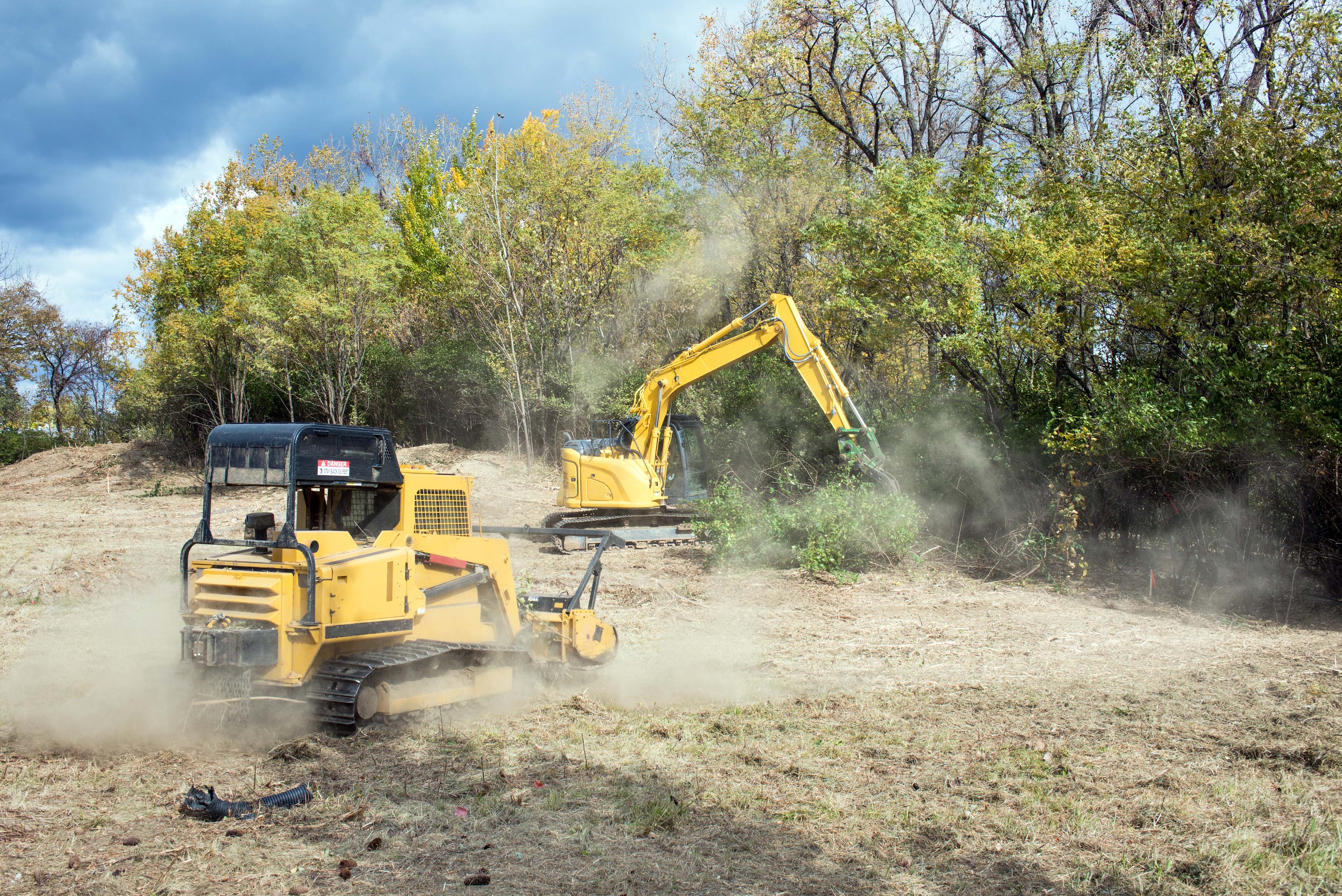 mulching, cleaning, land and lot clearing, land clearing